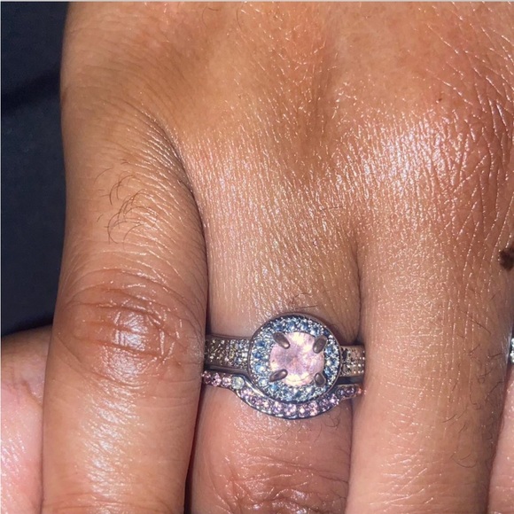 Fashionable 2pc Ring Set With Pink Gem Stone💍 - Picture 5 of 7